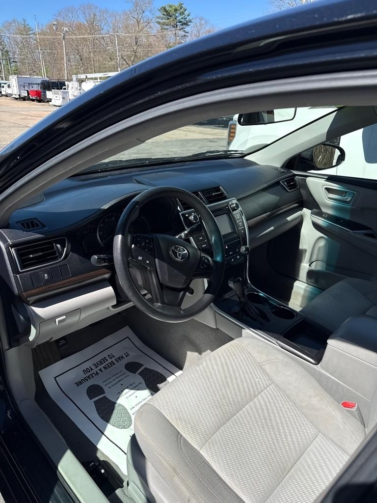 Toyota Camry 4dr Sdn I4 Auto XLE (Natl) 2015