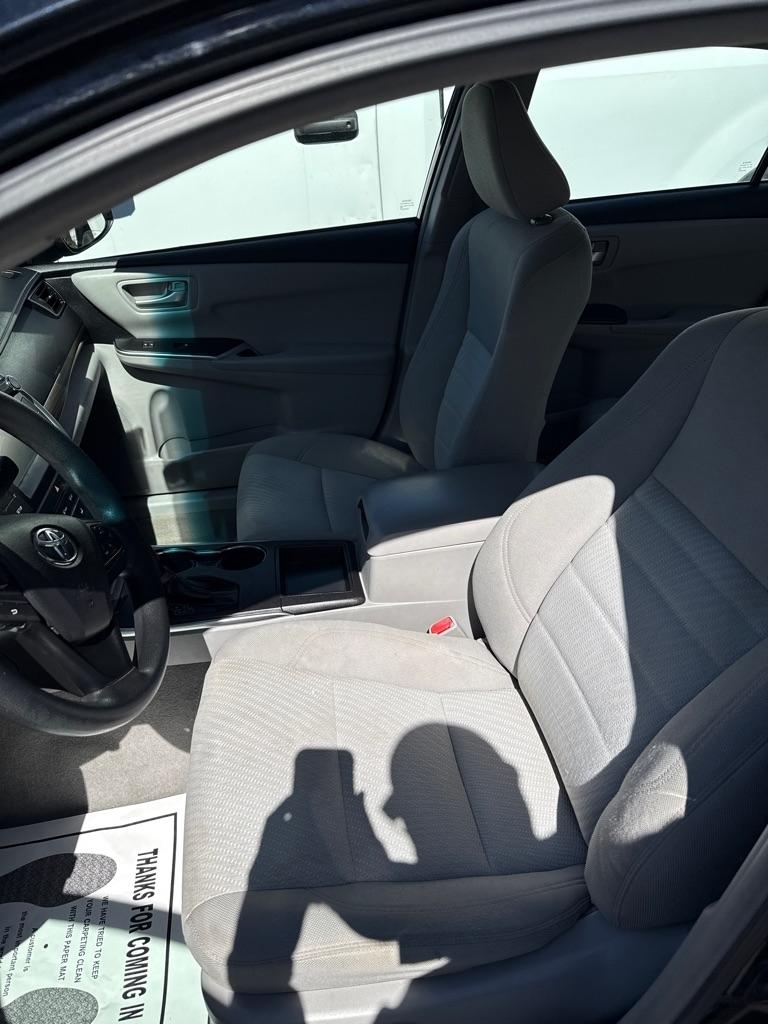 Toyota Camry 4dr Sdn I4 Auto XLE (Natl) 2015