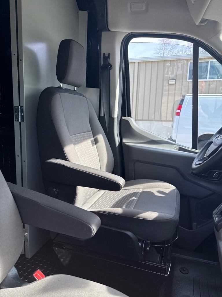 Ford Transit Cargo Van T-350 130" Med Rf 9500 GVWR RWD 2023