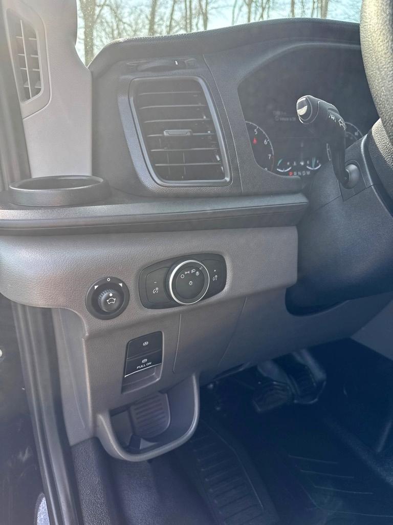 Ford Transit Cargo Van T-350 130" Med Rf 9500 GVWR RWD 2023