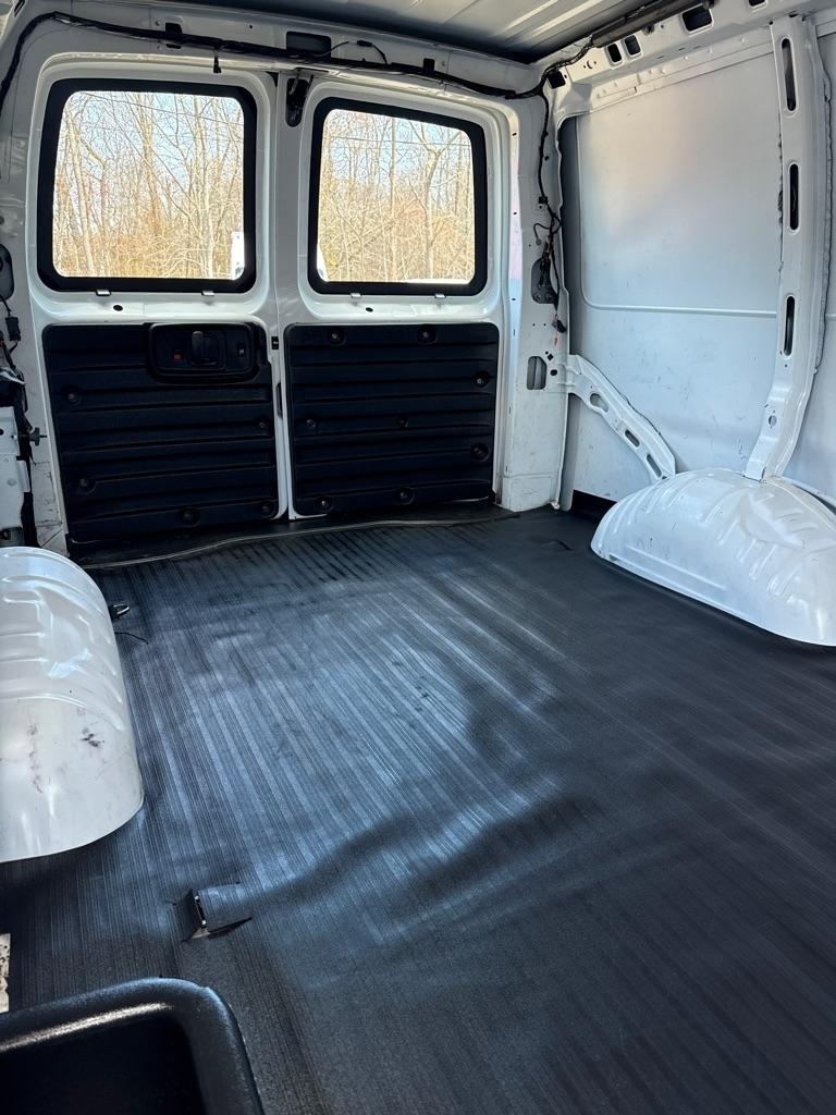 Chevrolet Express Cargo Van RWD 2500 135" 2019