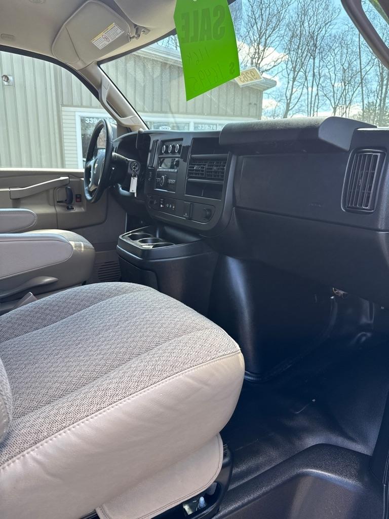 Chevrolet Express Cargo Van RWD 2500 135" 2019