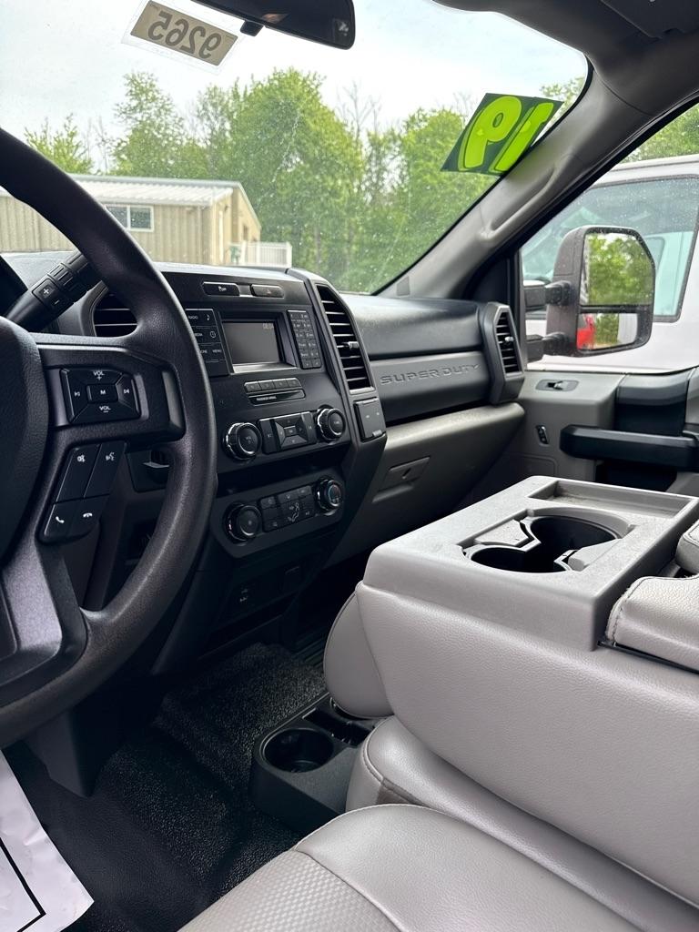 Ford Super Duty F-350 SRW Lariat 2WD SuperCab 8' Box 2019