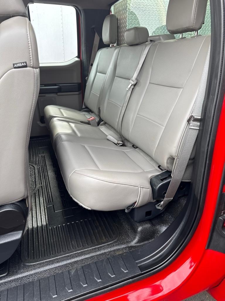 Ford Super Duty F-350 SRW Lariat 2WD SuperCab 8' Box 2019