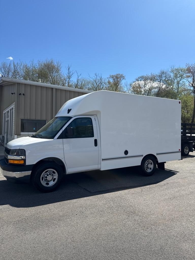 Chevrolet Express Commercial Cutaway 3500 Van 139" 2019