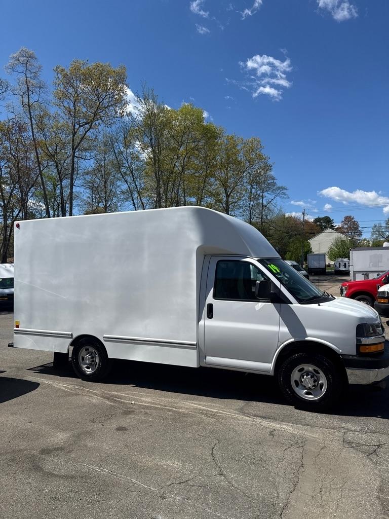 Chevrolet Express Commercial Cutaway 3500 Van 139" 2019