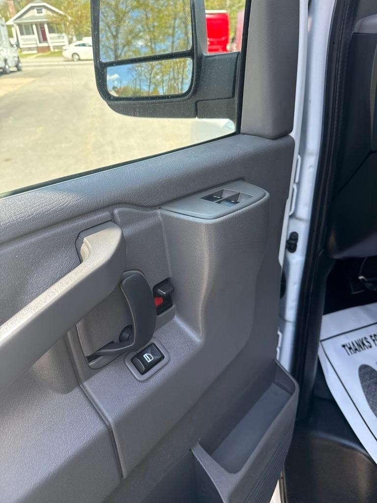 Chevrolet Express Commercial Cutaway 3500 Van 139" 2019