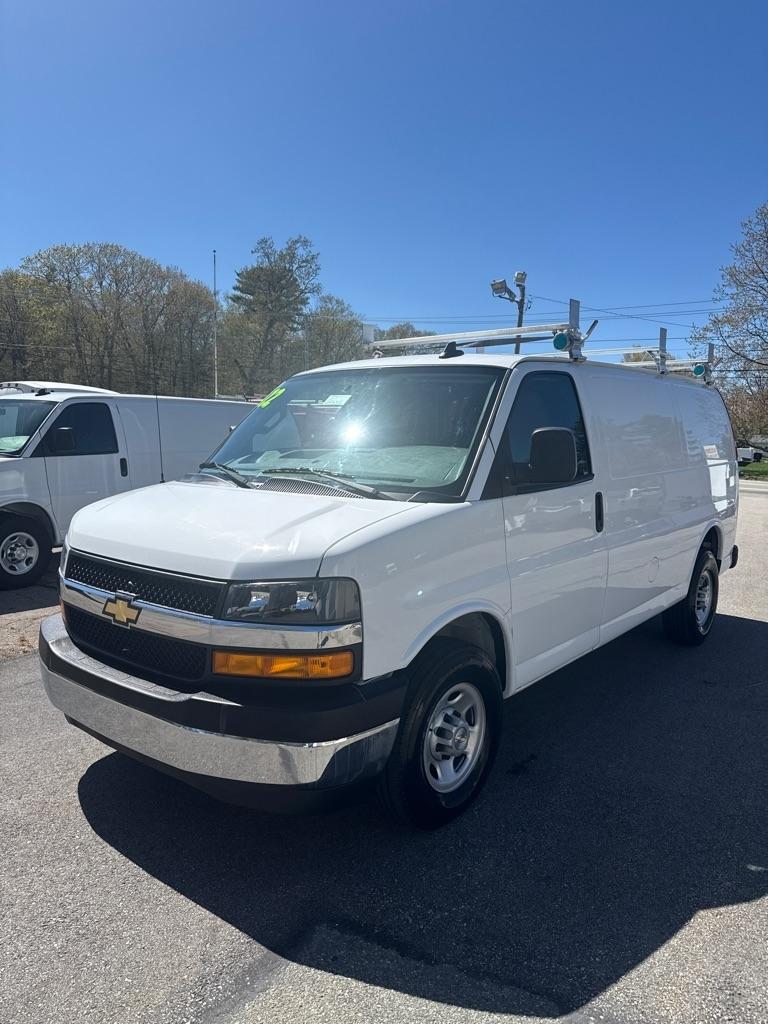 Chevrolet Express Cargo Van RWD 2500 135" 2022