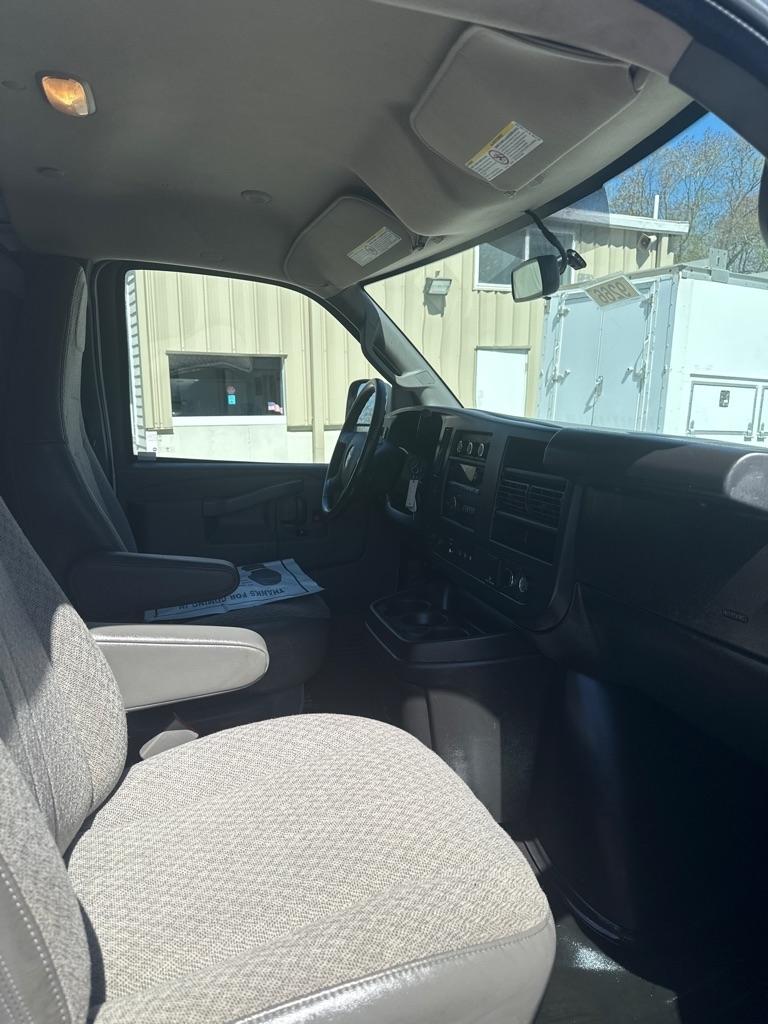 Chevrolet Express Cargo Van RWD 2500 135" 2022