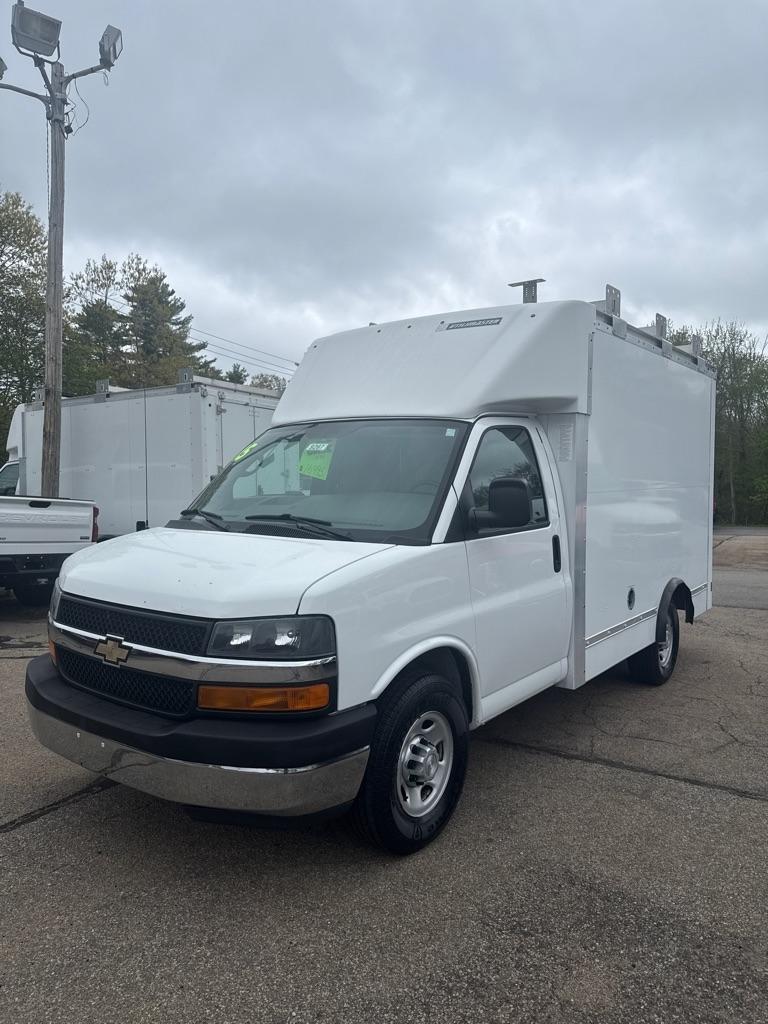 Chevrolet Express Commercial Cutaway 3500 Van 139" 2015