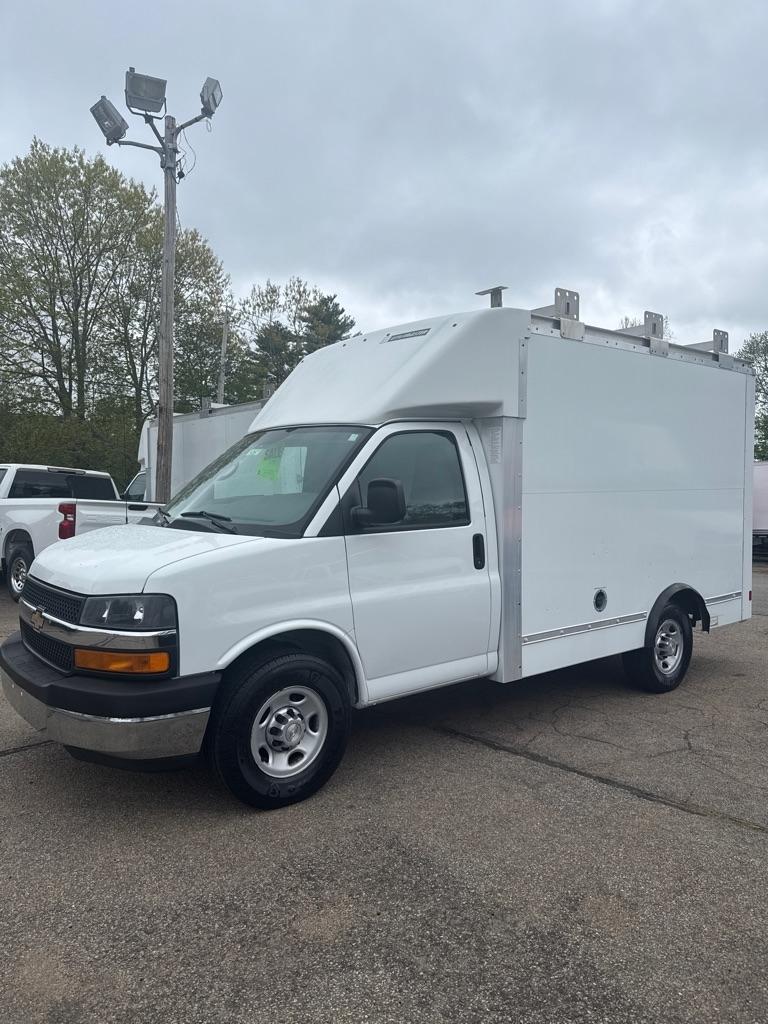 Chevrolet Express Commercial Cutaway 3500 Van 139" 2015