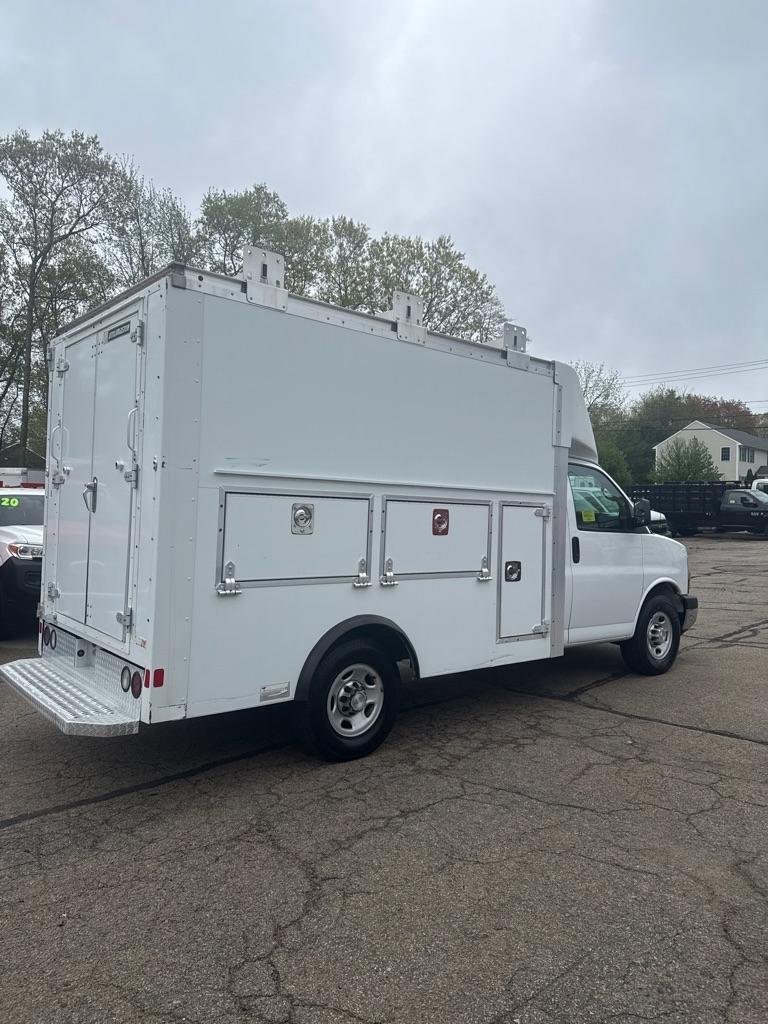 Chevrolet Express Commercial Cutaway 3500 Van 139" 2015