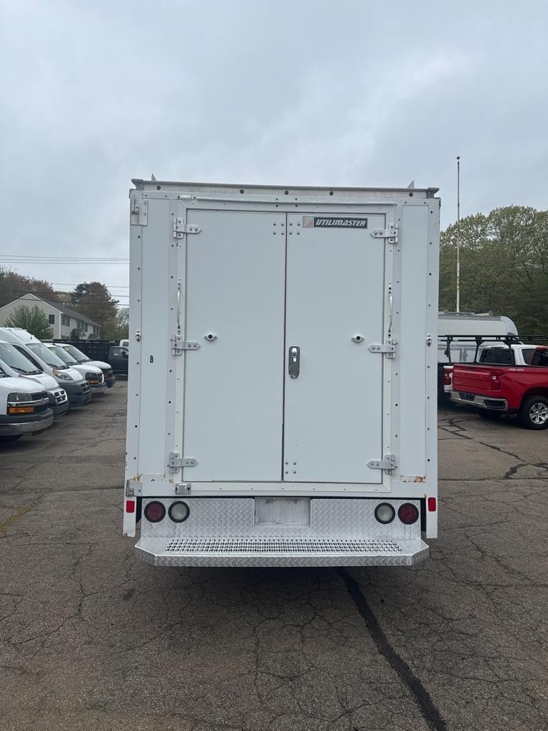 Chevrolet Express Commercial Cutaway 3500 Van 139" 2015