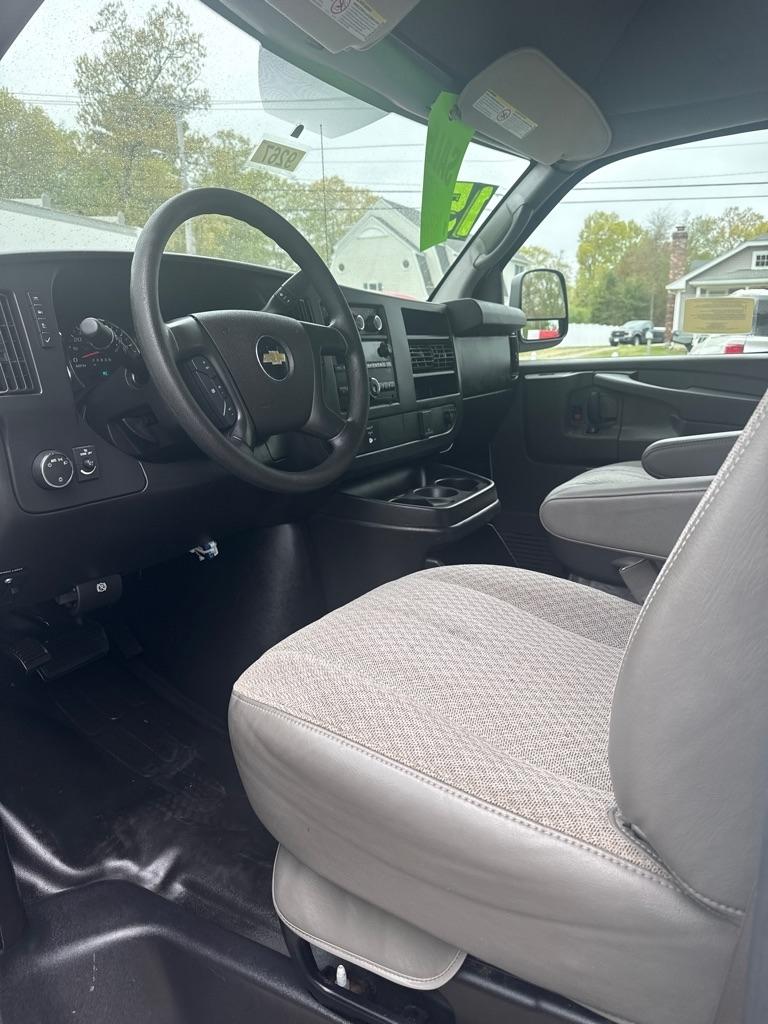 Chevrolet Express Commercial Cutaway 3500 Van 139" 2015