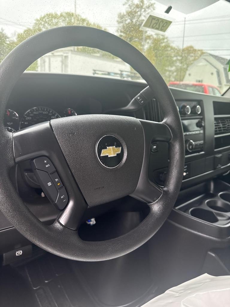 Chevrolet Express Commercial Cutaway 3500 Van 139" 2015