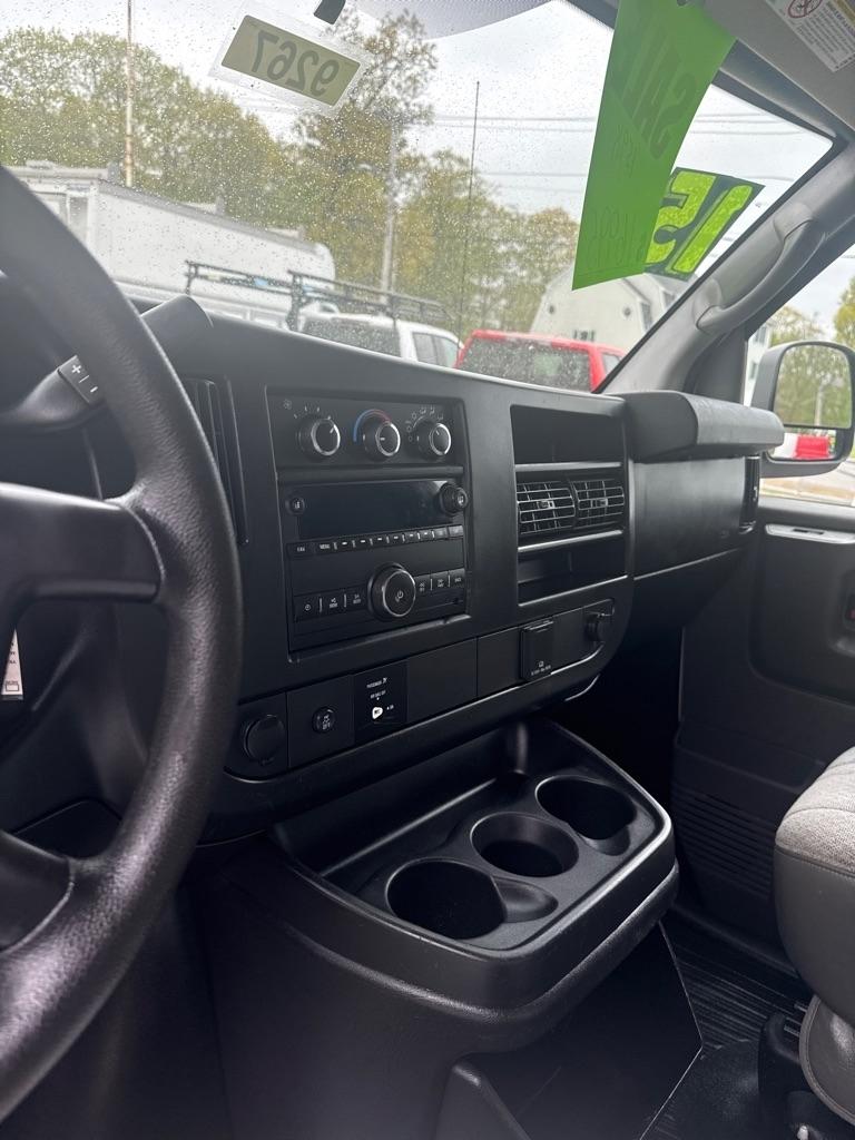 Chevrolet Express Commercial Cutaway 3500 Van 139" 2015