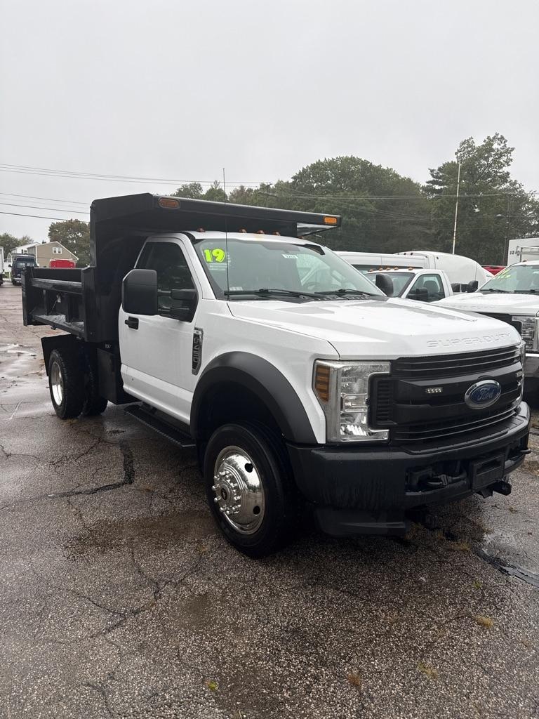 Ford Super Duty F-450 DRW XLT 4WD Reg Cab 145" WB 60" CA XLT 2019