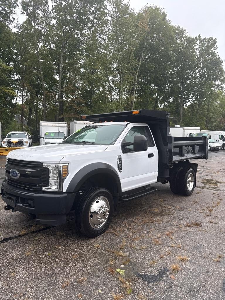 Ford Super Duty F-450 DRW XLT 4WD Reg Cab 145" WB 60" CA XLT 2019