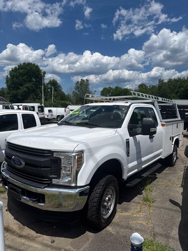 Ford Super Duty F-250 SRW Lariat 4WD SuperCab 8' Box 2019