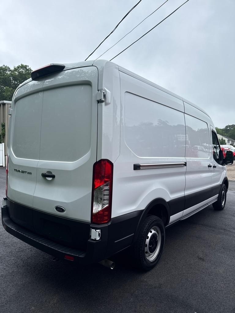 Ford Transit Cargo Van T-250 130" Med Rf 9070 GVWR RWD 2023