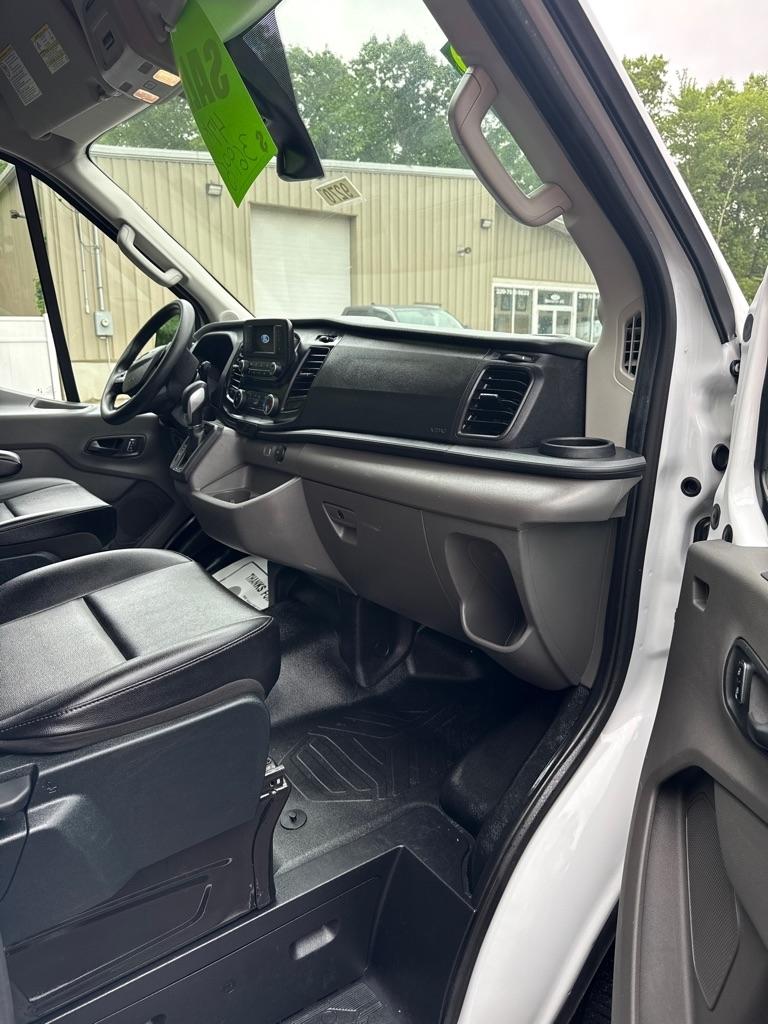 Ford Transit Cargo Van T-250 130" Med Rf 9070 GVWR RWD 2023