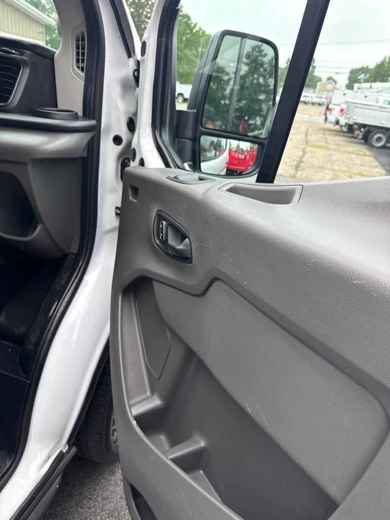 Ford Transit Cargo Van T-250 130" Med Rf 9070 GVWR RWD 2023