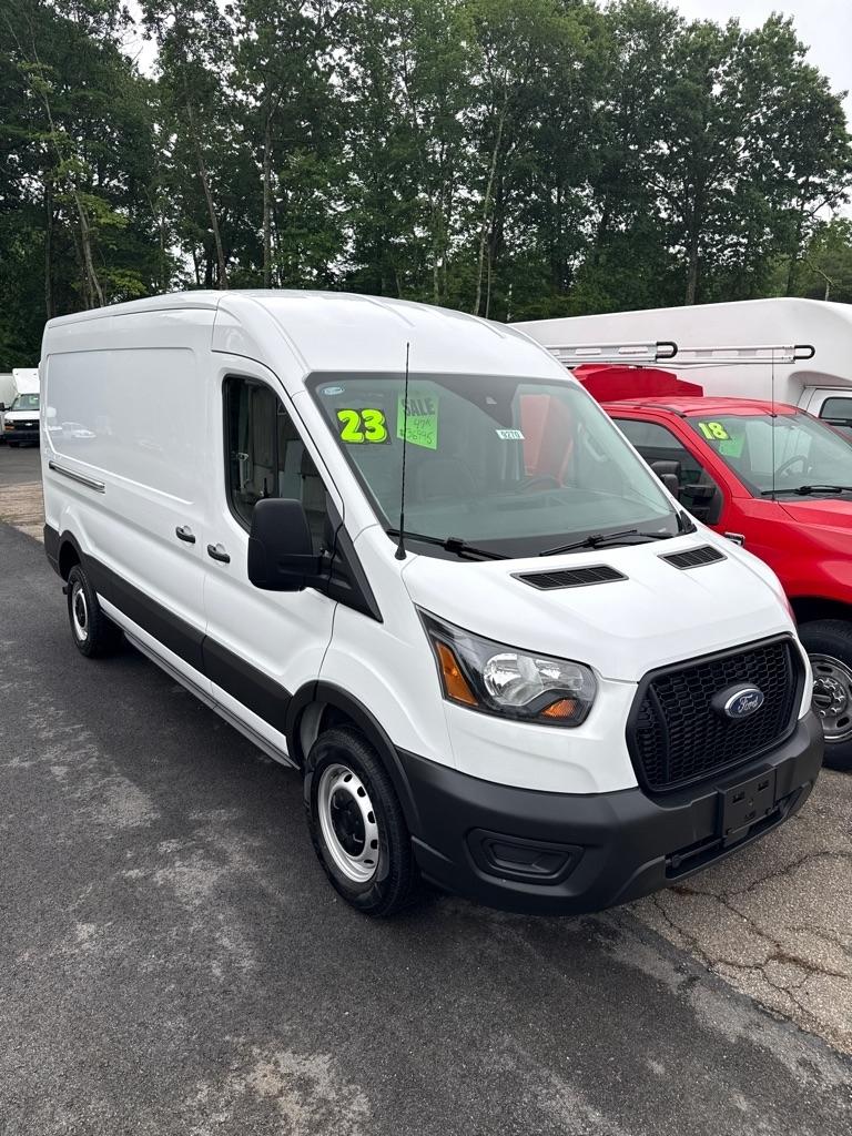 Ford Transit Cargo Van T-250 130" Med Rf 9070 GVWR RWD 2023