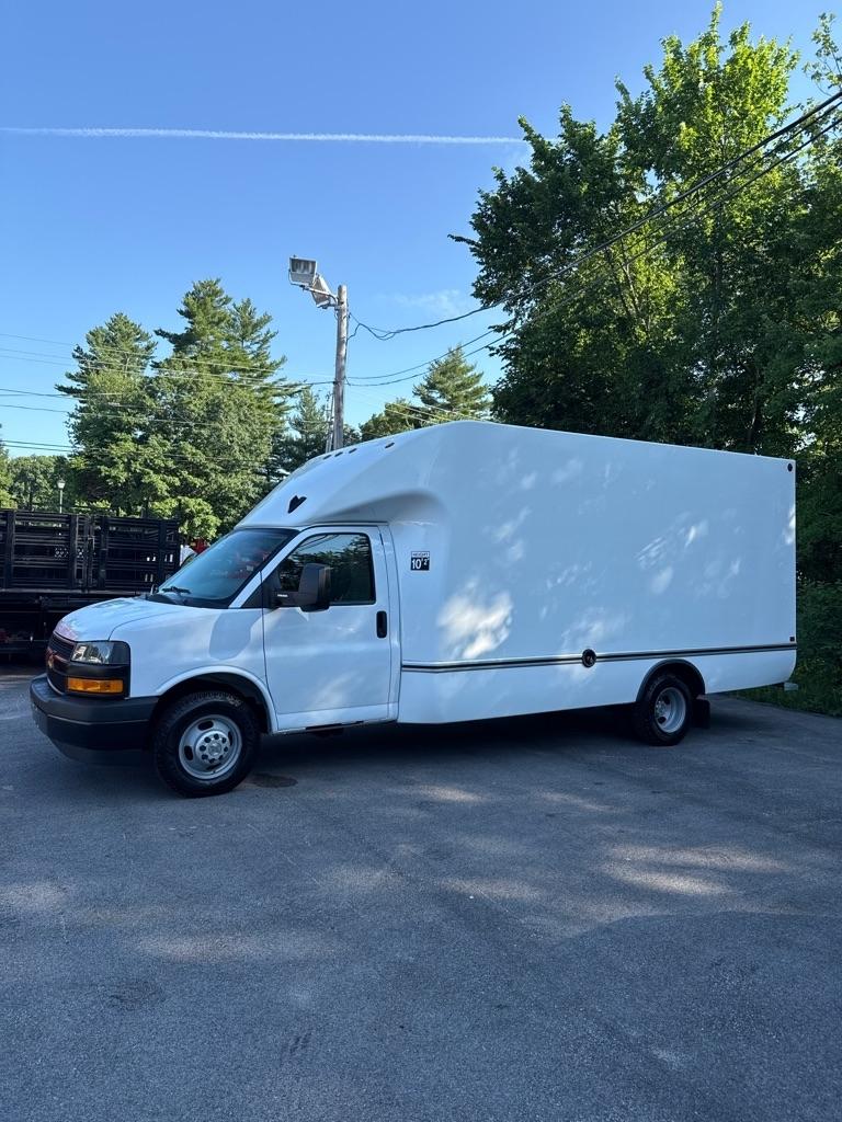 Chevrolet Express Commercial Cutaway 3500 Van 177" 2024
