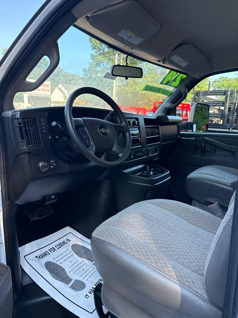 Chevrolet Express Commercial Cutaway 3500 Van 177" 2024