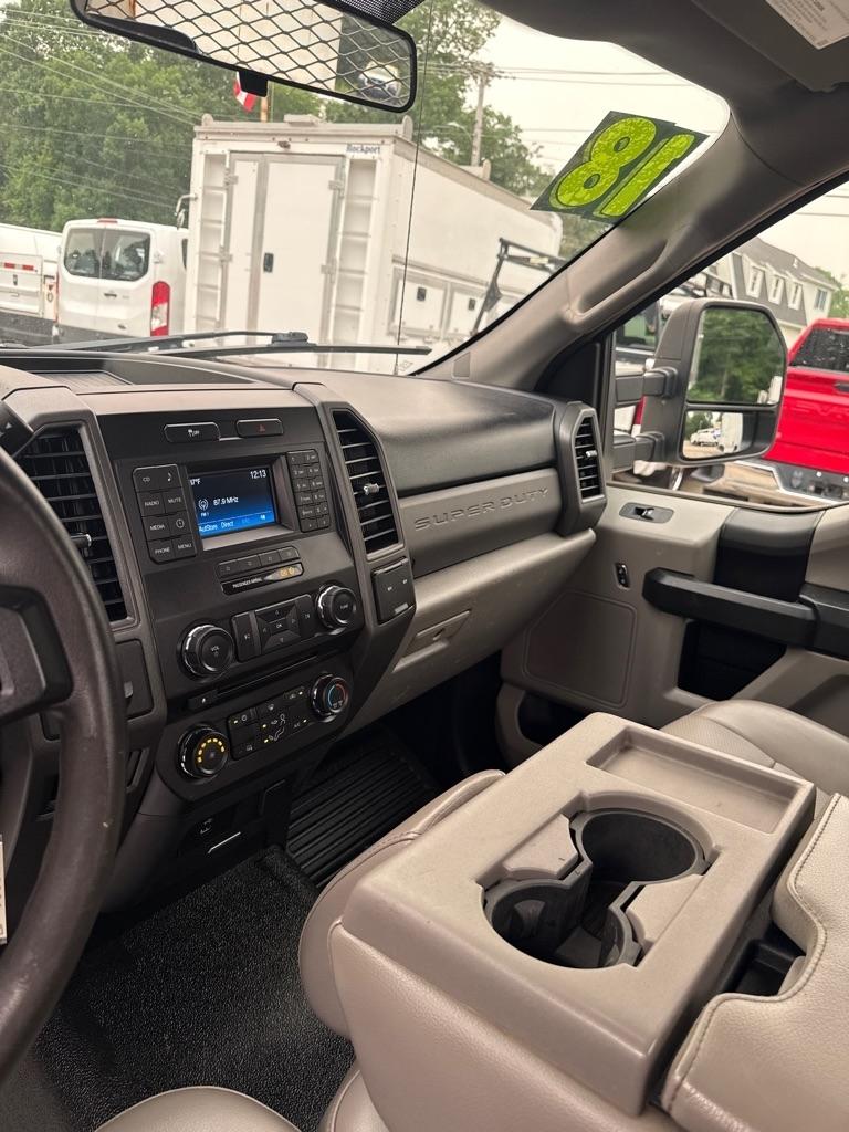 Ford Super Duty F-350 SRW XLT 2WD Reg Cab 8' Box 2018