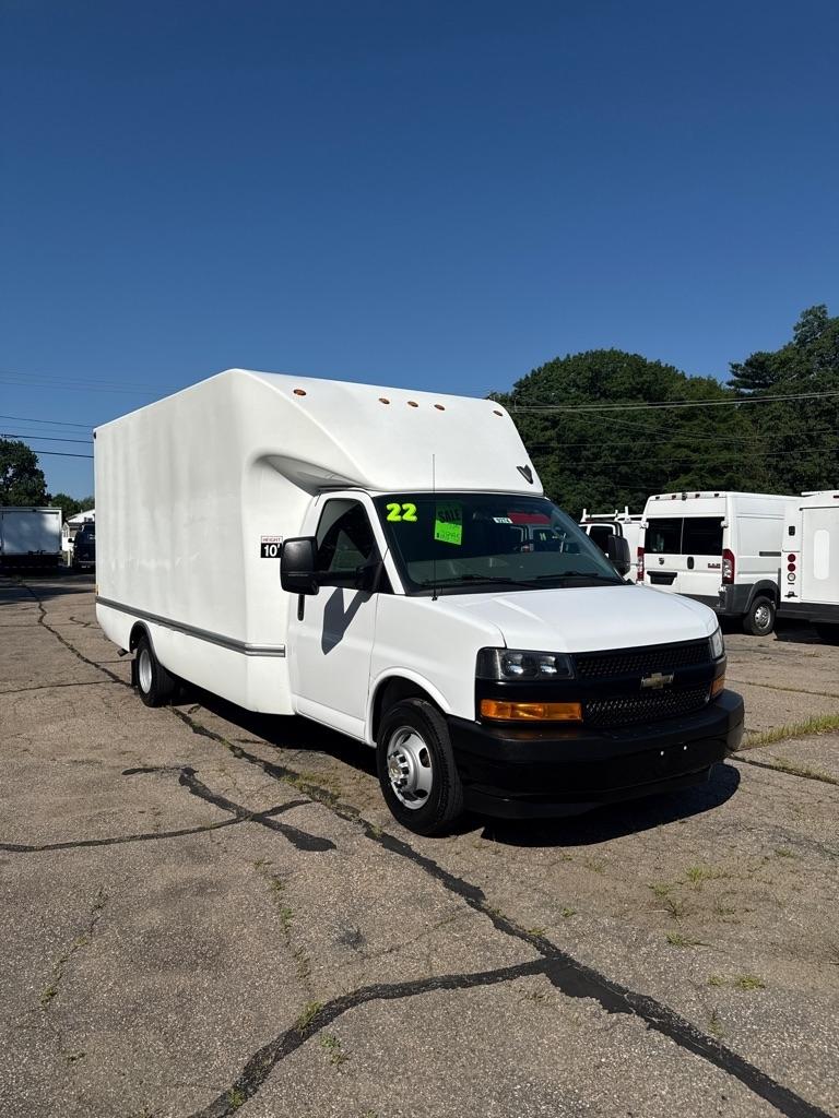 2022 Chevrolet Express Commercial Cutaway 3500 Van 177"