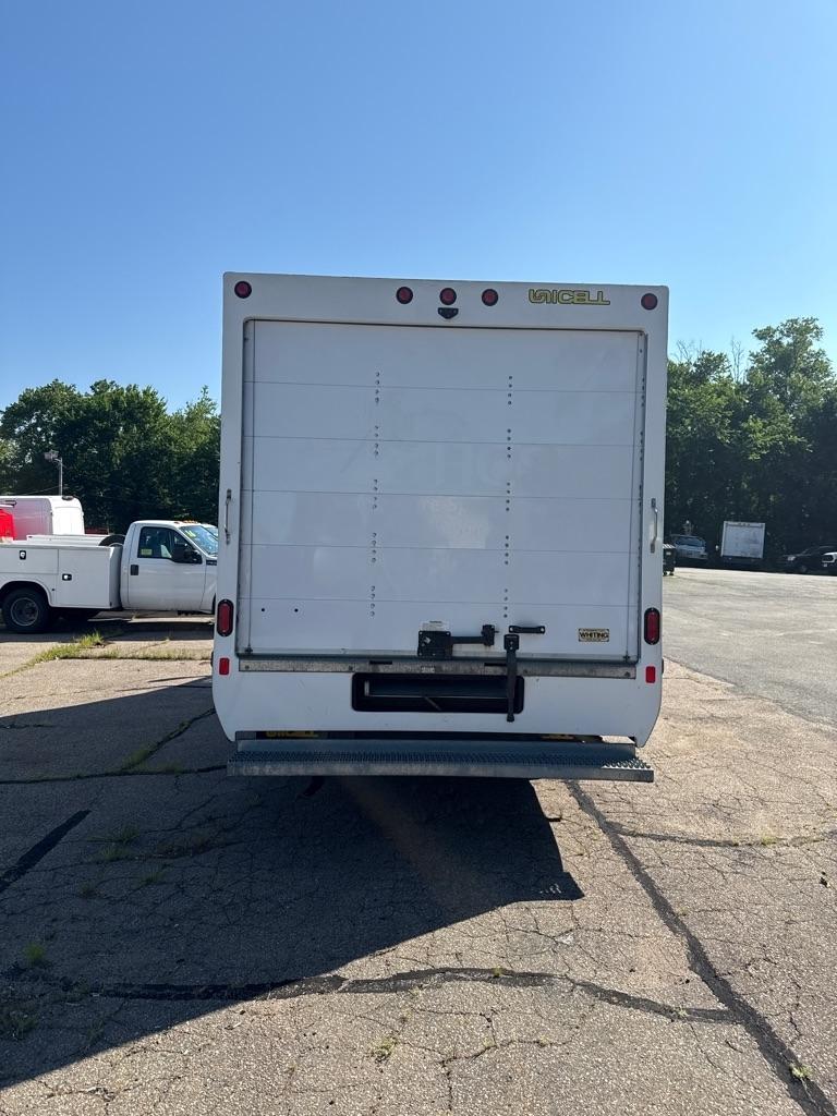 Chevrolet Express Commercial Cutaway 3500 Van 177" 2022