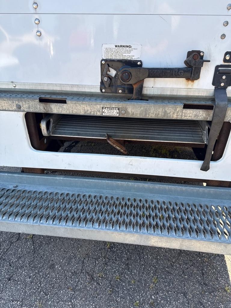 Chevrolet Express Commercial Cutaway 3500 Van 177" 2022