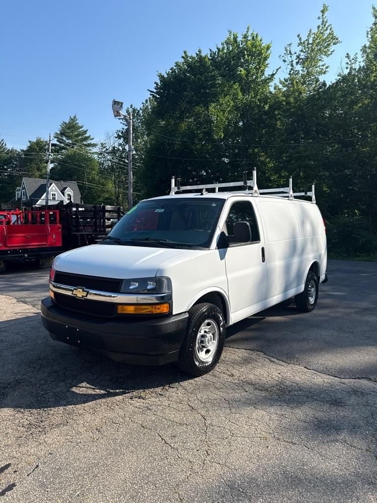 Chevrolet Express Cargo Van RWD 2500 135" 2020
