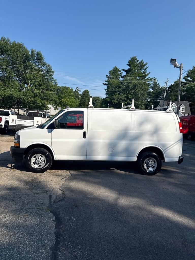 Chevrolet Express Cargo Van RWD 2500 135" 2020