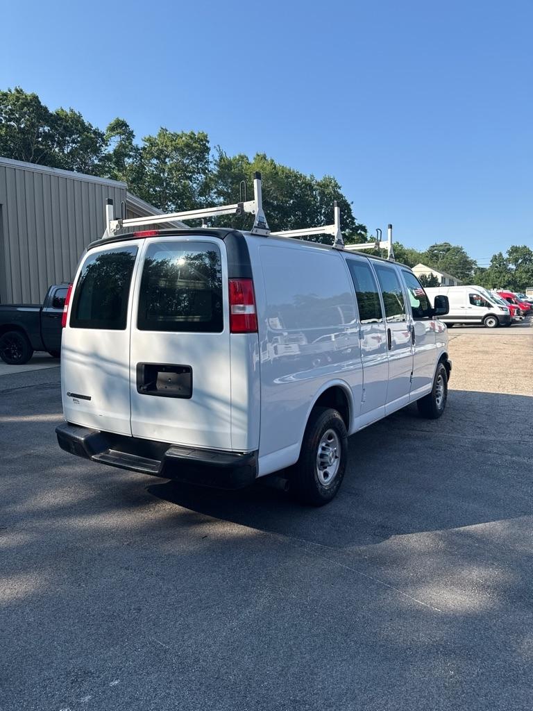 Chevrolet Express Cargo Van RWD 2500 135" 2020