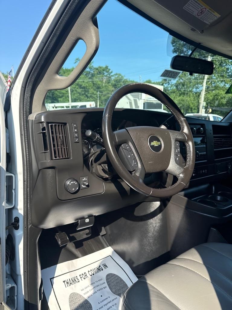 Chevrolet Express Cargo Van RWD 2500 135" 2020