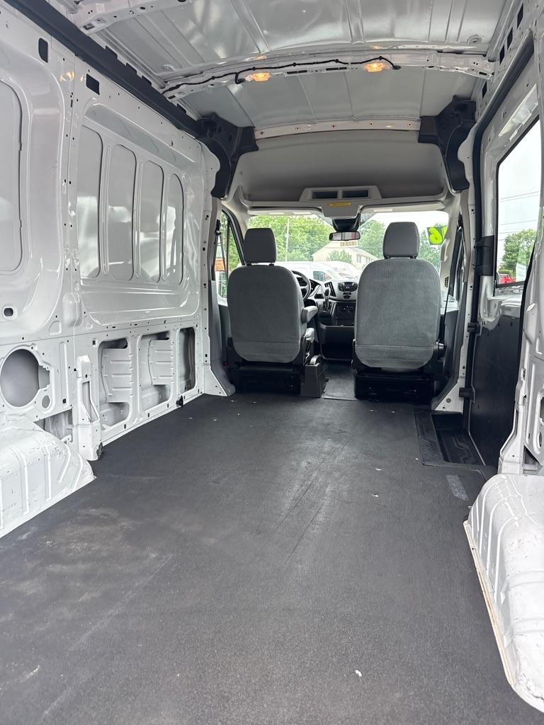 Ford Transit Cargo Van T-250 130" Med Rf 9000 GVWR Sliding RH Dr 2016