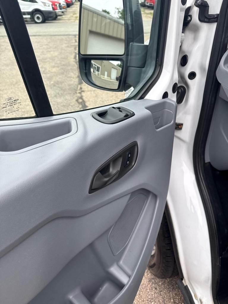 Ford Transit Cargo Van T-250 130" Med Rf 9000 GVWR Sliding RH Dr 2016