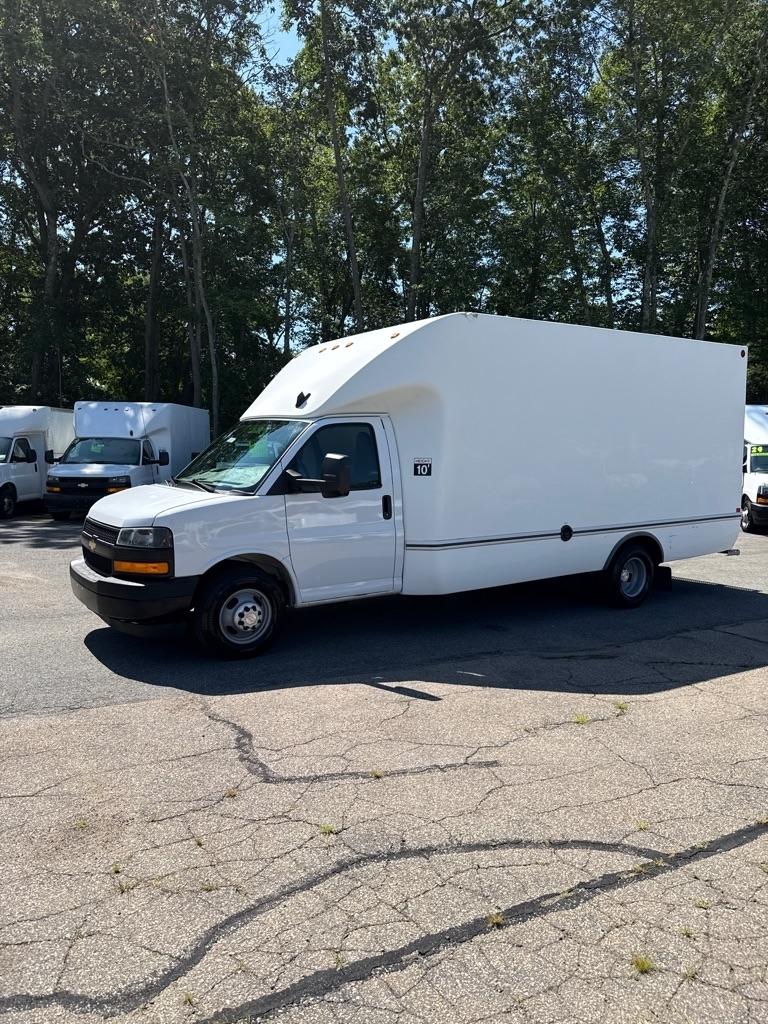 Chevrolet Express Commercial Cutaway 3500 Van 177" 2022
