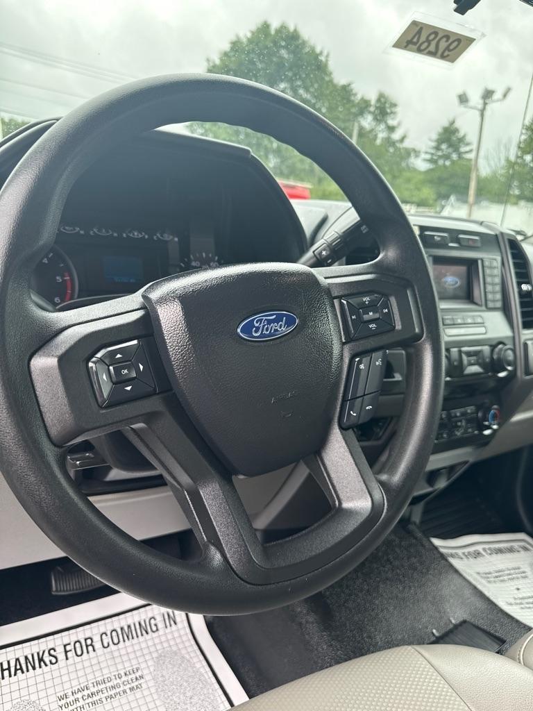 Ford Super Duty F-550 DRW XLT 2WD Reg Cab 145" WB 60" CA 2020