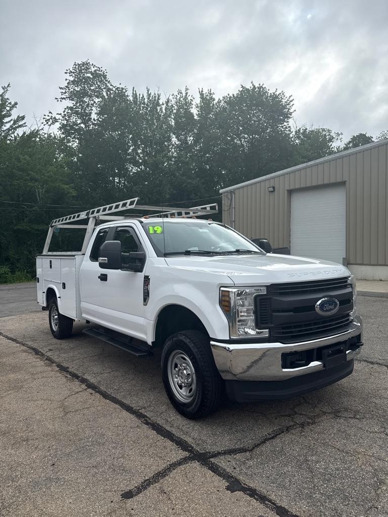 Ford Super Duty F-250 SRW Lariat 4WD SuperCab 8' Box 2019