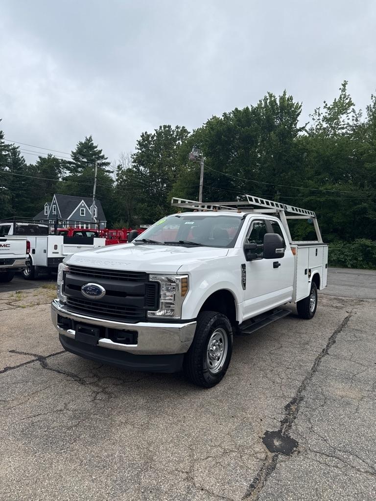 Ford Super Duty F-250 SRW Lariat 4WD SuperCab 8' Box 2019