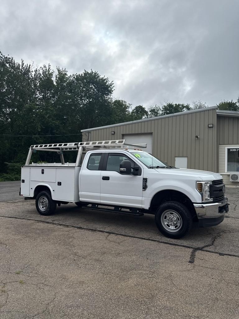 Ford Super Duty F-250 SRW Lariat 4WD SuperCab 8' Box 2019