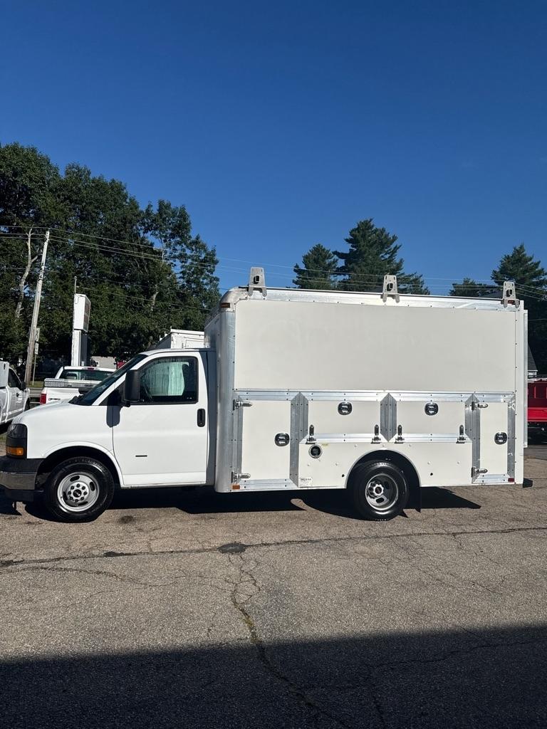 GMC Savana Commercial Cutaway 3500 Van 139" 2020