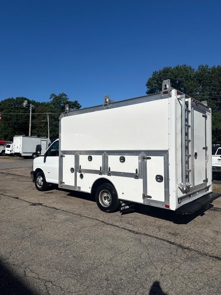 GMC Savana Commercial Cutaway 3500 Van 139" 2020