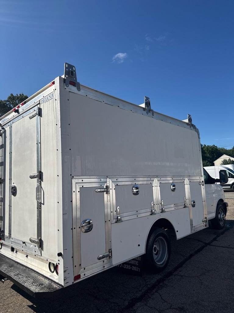 GMC Savana Commercial Cutaway 3500 Van 139" 2020