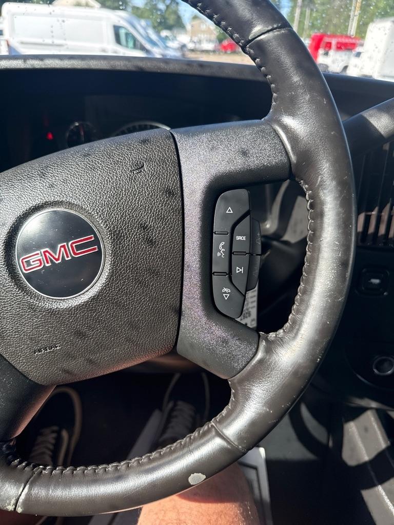 GMC Savana Commercial Cutaway 3500 Van 139" 2020