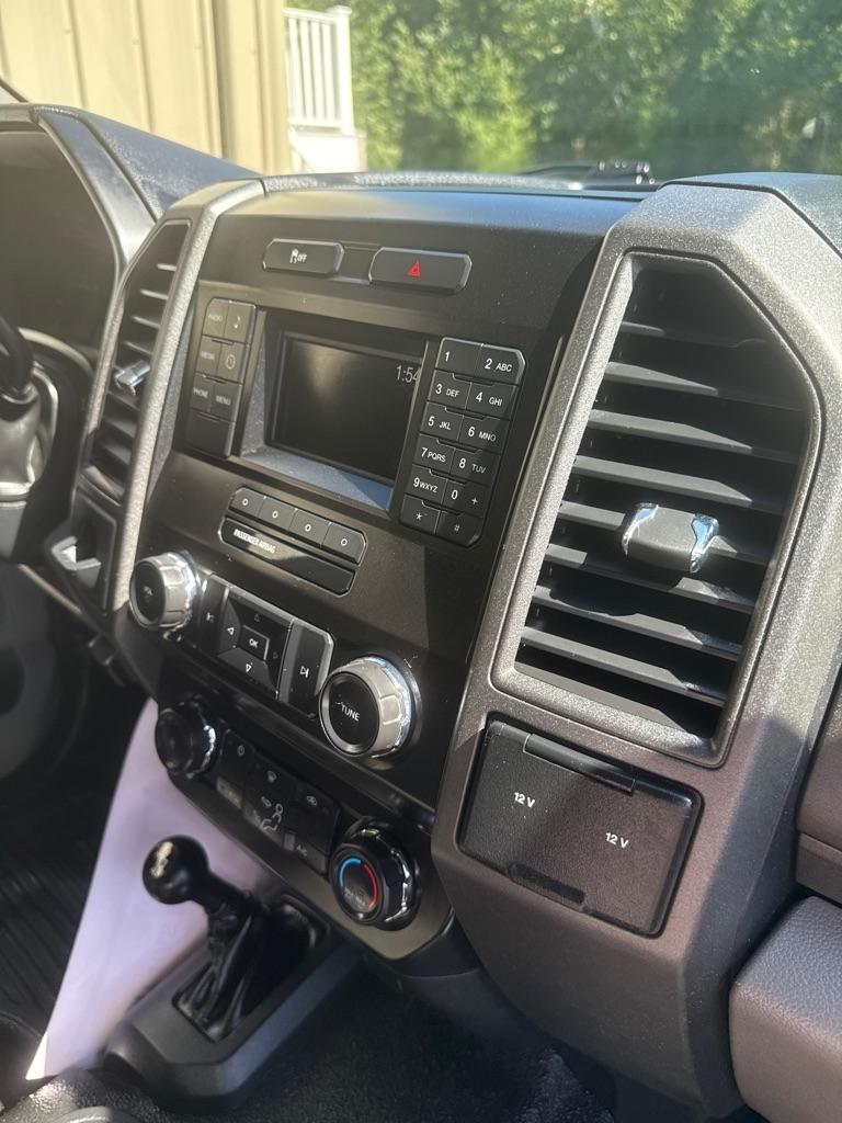 Ford Super Duty F-550 DRW XLT 4WD Crew Cab 179" WB 60" CA 2019