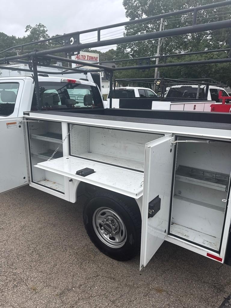 Ford Super Duty F-250 SRW King Ranch 4WD Crew Cab 8' Box 2022